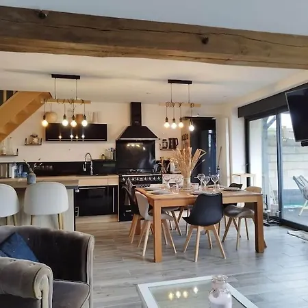 Holiday home Maison Familiale Avec Jardin 12' 40'paris