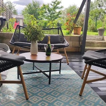 Holiday home Maison Familiale Avec Jardin 12' 40'paris *