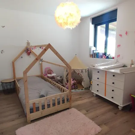 Maison Familiale Avec Jardin 12' 40'paris *